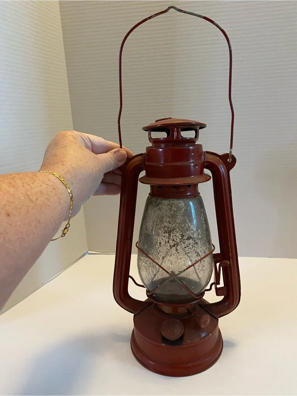 Vintage WangGuang Red American Camping Kerosene Lamp 12